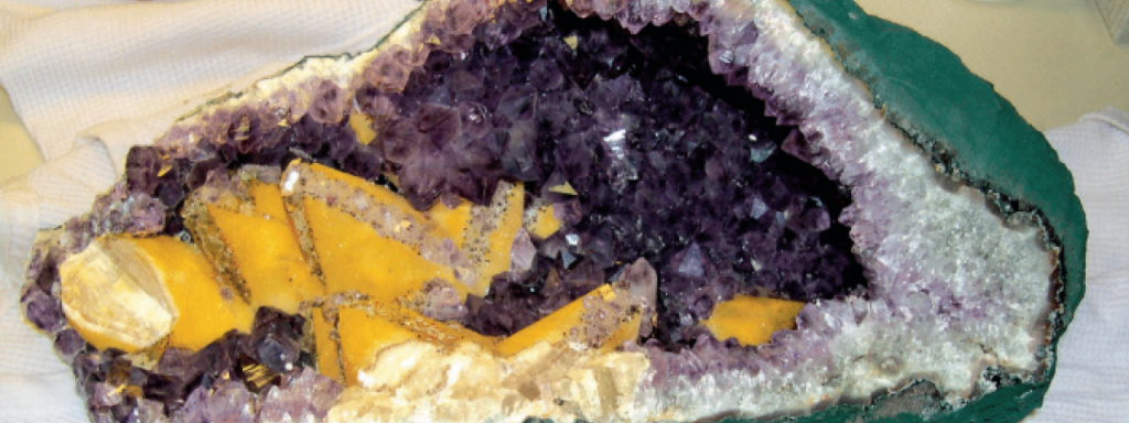 “Skunk” Calcite Mineral in an Amethyst Geode from&nbsp;Brazil